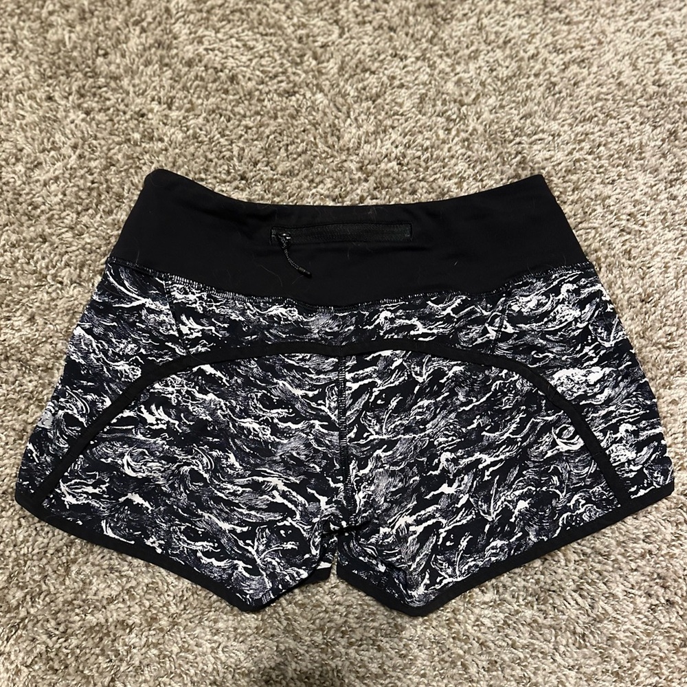 Lululemon run time shorts